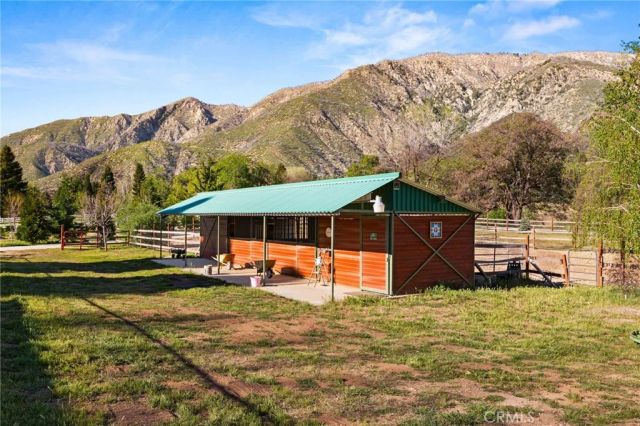 11821 Raspberry, Oak Glen, CA 92399