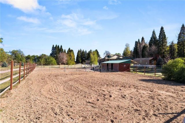 11821 Raspberry, Oak Glen, CA 92399