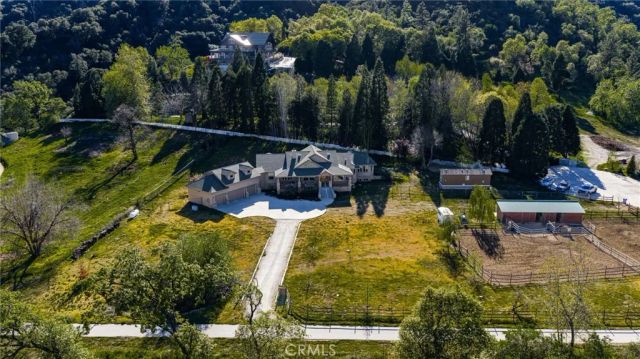 11821 Raspberry, Oak Glen, CA 92399