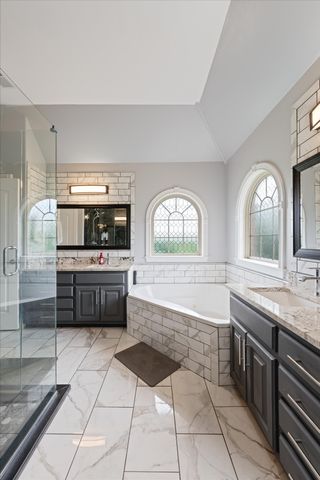 2155 Lake Rd, Greenbrier, TN 37073