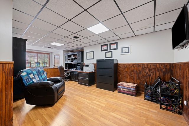 2155 Lake Rd, Greenbrier, TN 37073