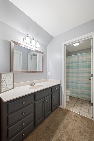 2155 Lake Rd, Greenbrier, TN 37073