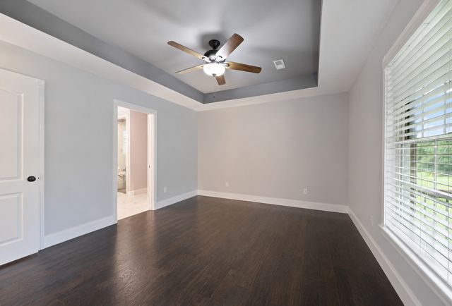 2155 Lake Rd, Greenbrier, TN 37073