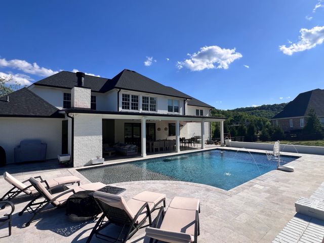 4408 Savage Pointe Dr, Franklin, TN 37064