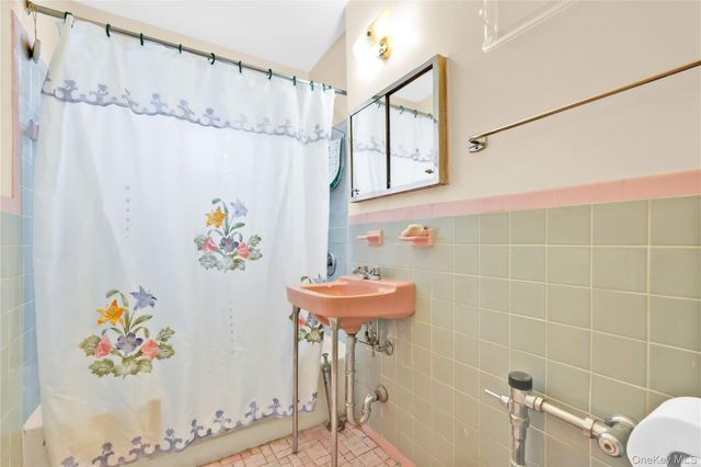 108-05 Astoria Boulevard 6-A, East Elmhurst, NY 11369