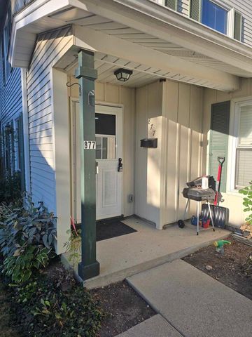 877 Wellington Avenue 1, Elk Grove Village, IL 60007