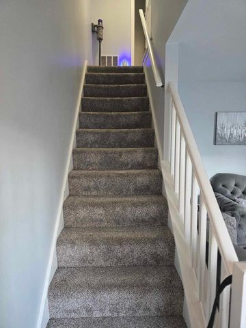 877 Wellington Avenue 1, Elk Grove Village, IL 60007