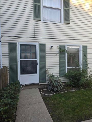 877 Wellington Avenue 1, Elk Grove Village, IL 60007