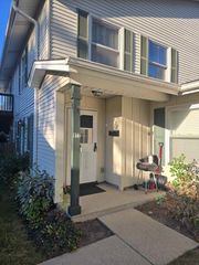 877 Wellington Avenue 1, Elk Grove Village, IL 60007