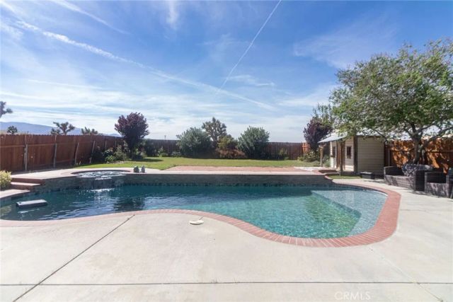 12186 Desert Ranch, Phelan, CA 92371