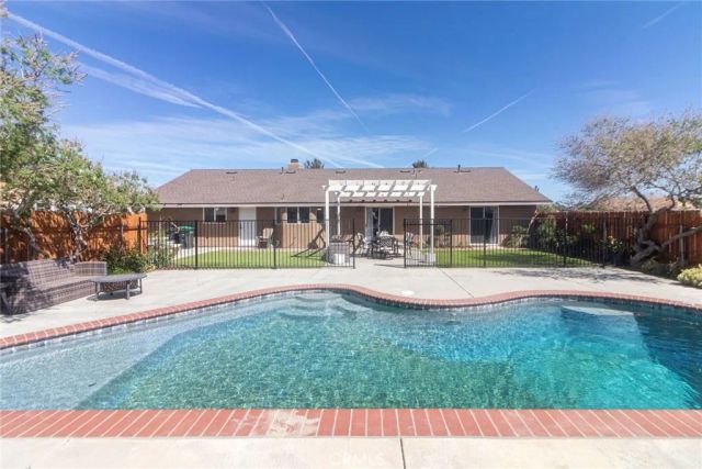 12186 Desert Ranch, Phelan, CA 92371