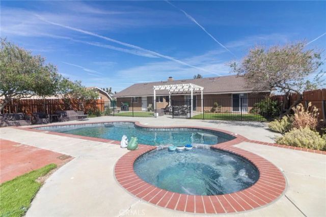 12186 Desert Ranch, Phelan, CA 92371