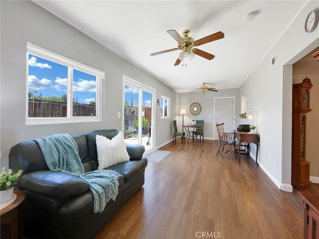 27727 Stardale, Saugus, CA 91350