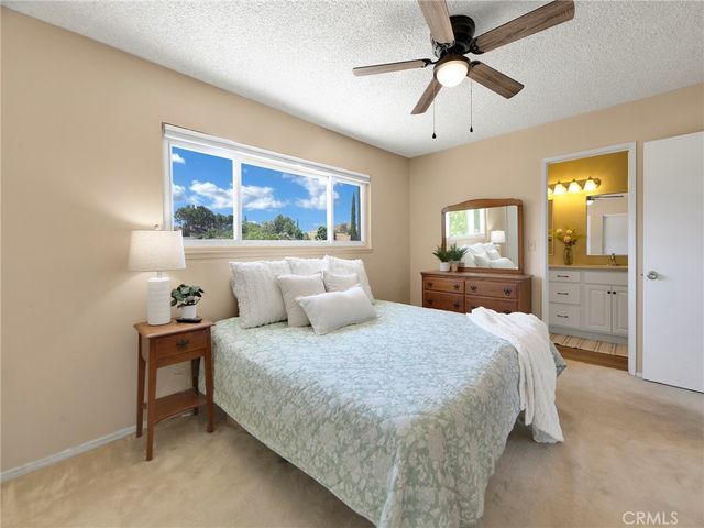 27727 Stardale, Saugus, CA 91350