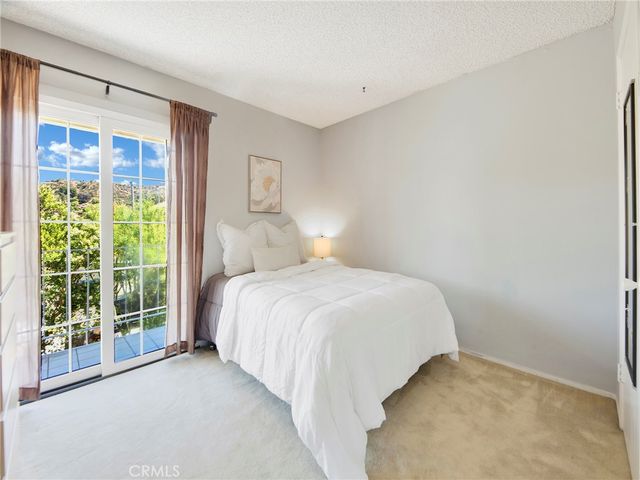 27727 Stardale, Saugus, CA 91350