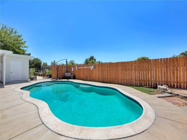 27727 Stardale, Saugus, CA 91350