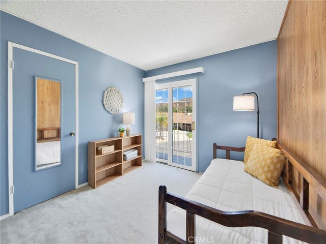 27727 Stardale, Saugus, CA 91350