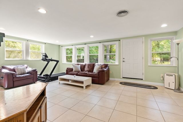 7 Marie Ave, Sharon, MA 02067