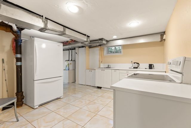 7 Marie Ave, Sharon, MA 02067