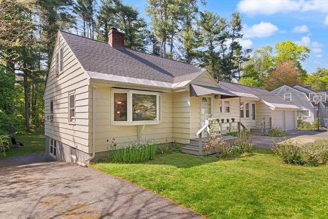 7 Marie Ave, Sharon, MA 02067