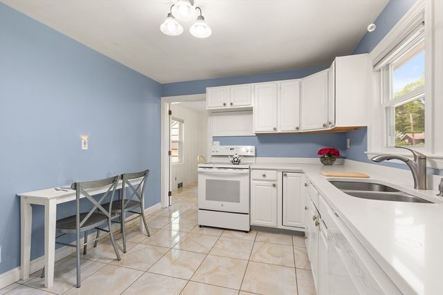 7 Marie Ave, Sharon, MA 02067
