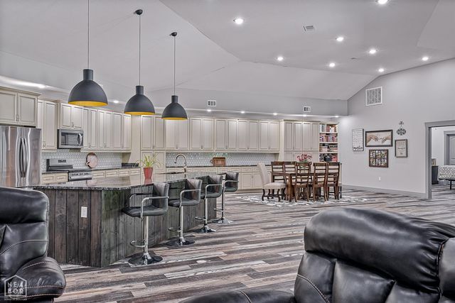 8203 Oak Creek Lane, Harrisburg, AR 72432