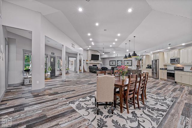 8203 Oak Creek Lane, Harrisburg, AR 72432