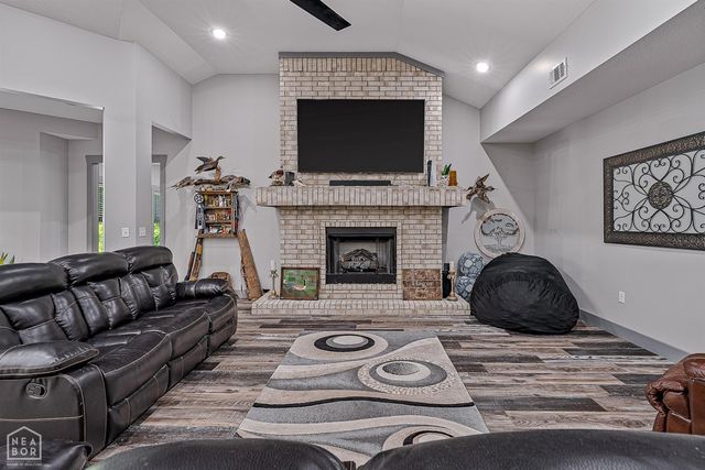 8203 Oak Creek Lane, Harrisburg, AR 72432