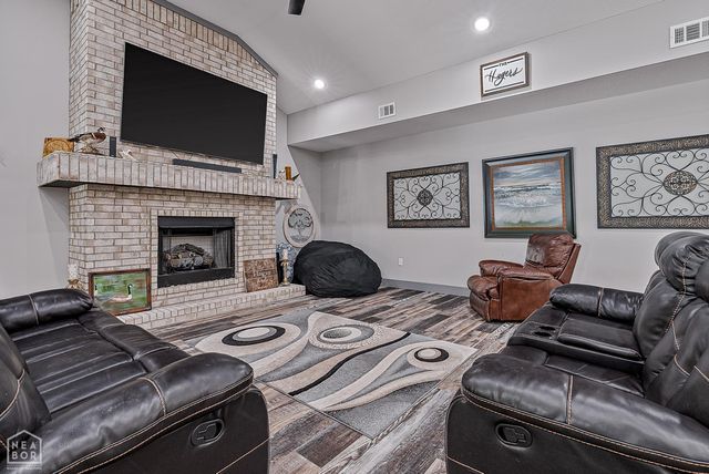 8203 Oak Creek Lane, Harrisburg, AR 72432