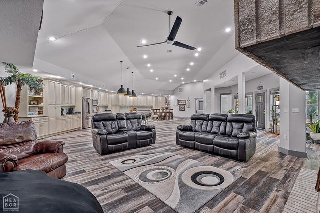 8203 Oak Creek Lane, Harrisburg, AR 72432