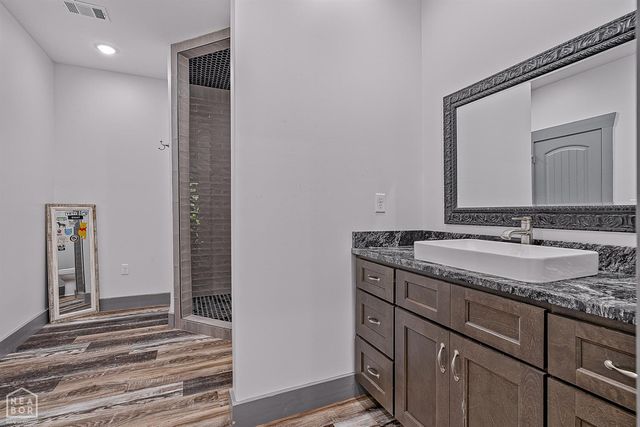 8203 Oak Creek Lane, Harrisburg, AR 72432