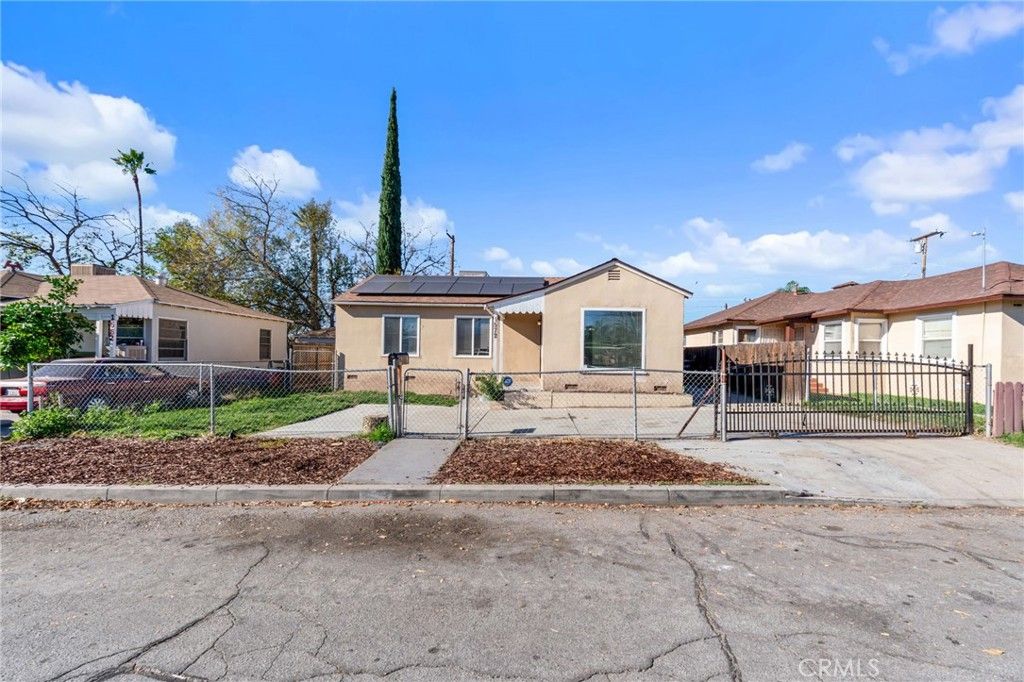 1572 Belle, San Bernardino, CA 92404