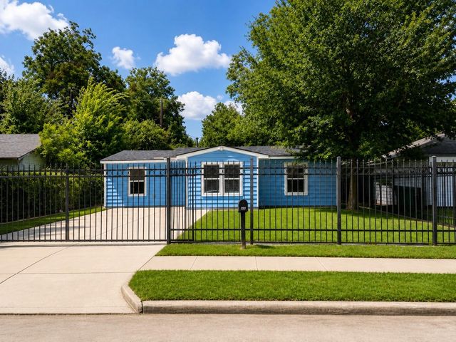 5317 Tarawa Road, Houston, TX 77033