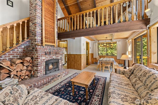 1161 Via Kachess Road, Easton, WA 98925