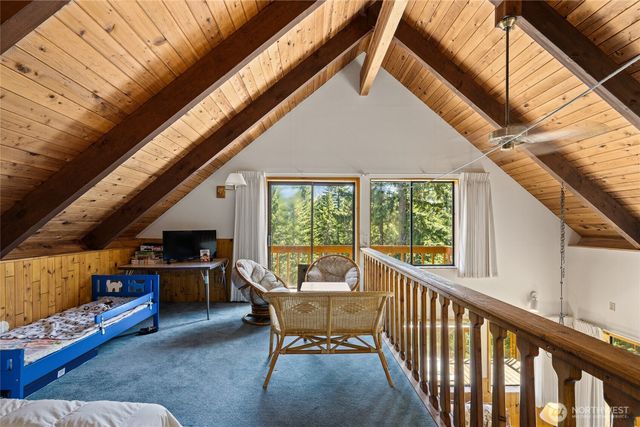 1161 Via Kachess Road, Easton, WA 98925