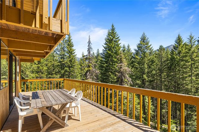 1161 Via Kachess Road, Easton, WA 98925