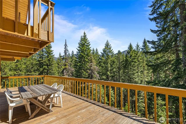 1161 Via Kachess Road, Easton, WA 98925