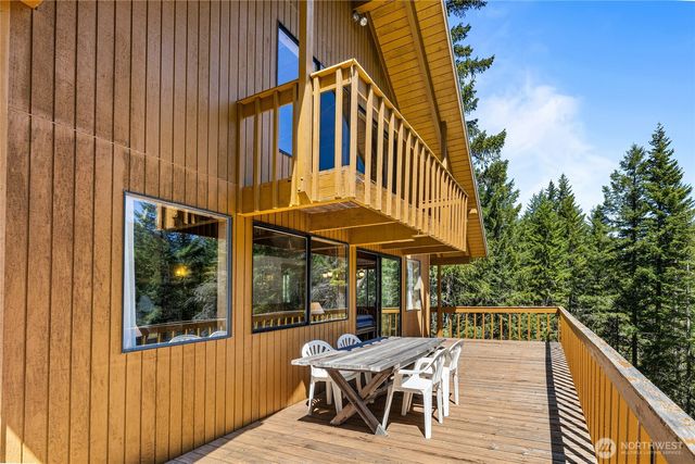 1161 Via Kachess Road, Easton, WA 98925