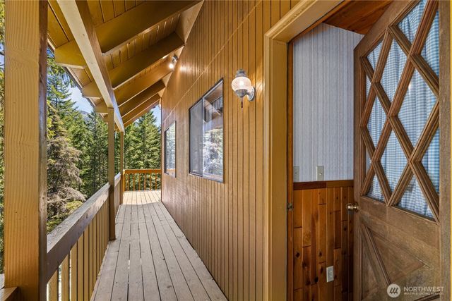 1161 Via Kachess Road, Easton, WA 98925