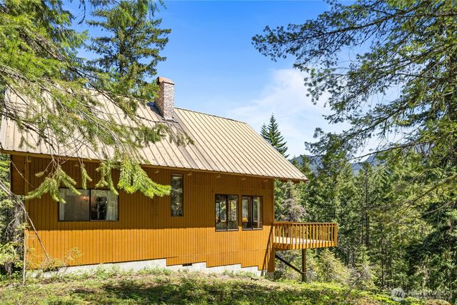 1161 Via Kachess Road, Easton, WA 98925