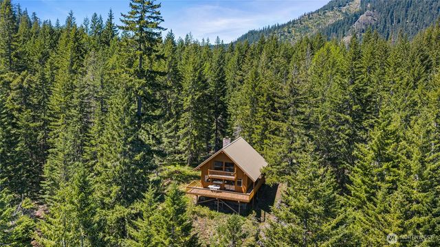 1161 Via Kachess Road, Easton, WA 98925
