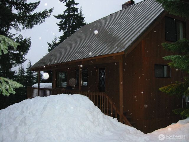 1161 Via Kachess Road, Easton, WA 98925