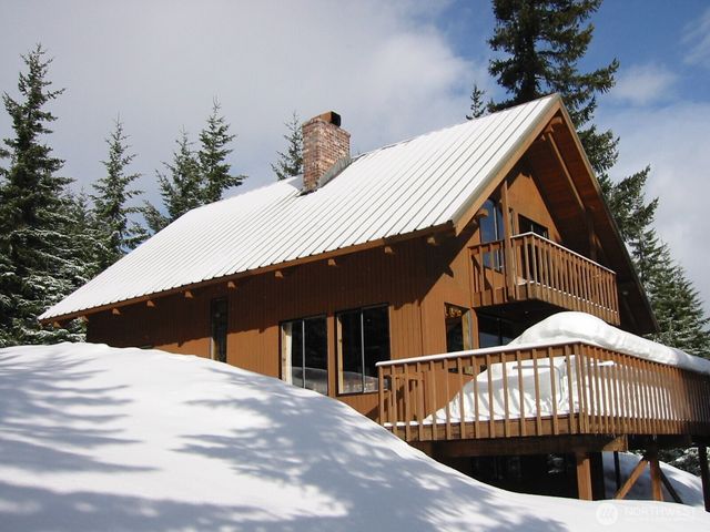 1161 Via Kachess Road, Easton, WA 98925
