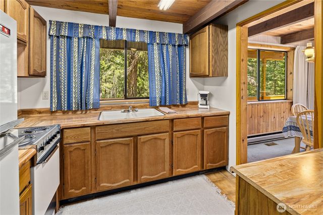 1161 Via Kachess Road, Easton, WA 98925