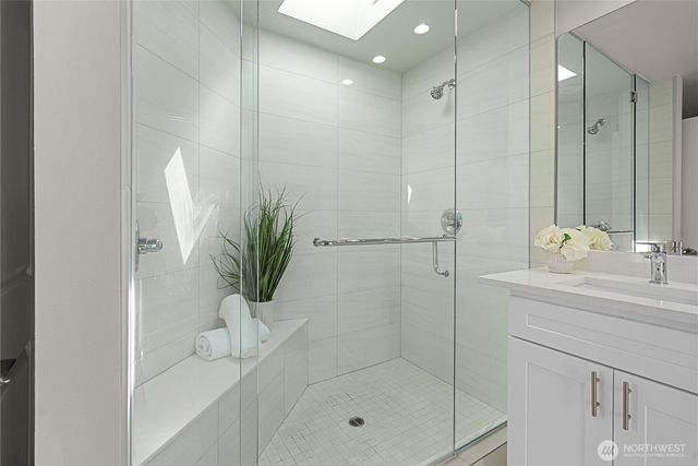 6620 NE 129th St, Kirkland, WA 98034