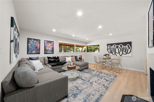 6620 NE 129th St, Kirkland, WA 98034
