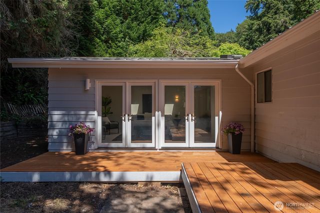 6620 NE 129th St, Kirkland, WA 98034