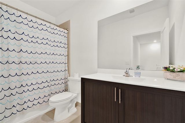 11880 SW 245th Ter ., Homestead, FL 33032