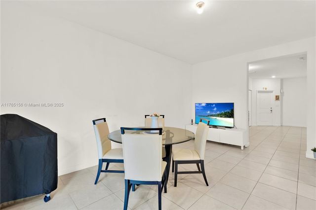 11880 SW 245th Ter ., Homestead, FL 33032