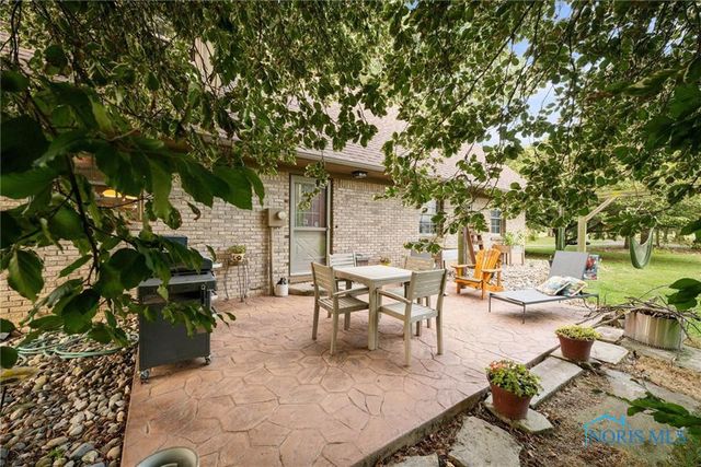 5002 Black Road, Monclova, OH 43542